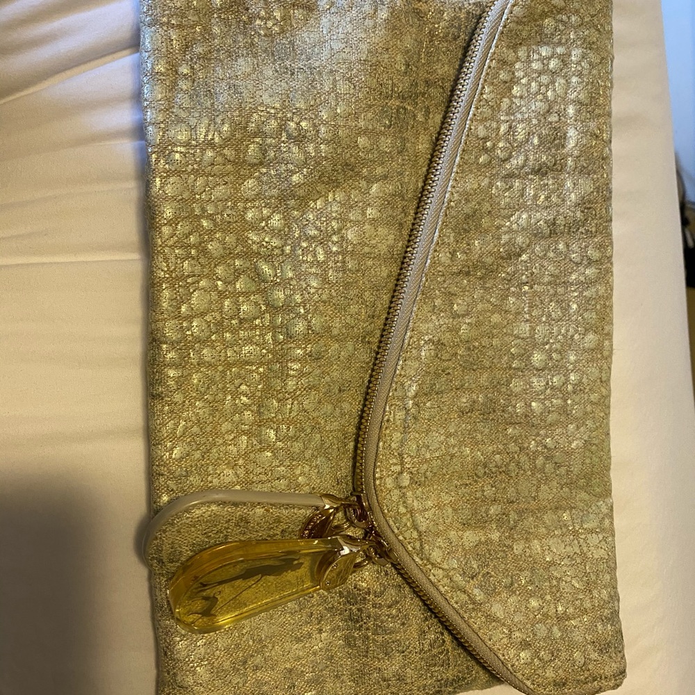 Henri Bendel clutch - Picture 2 of 3